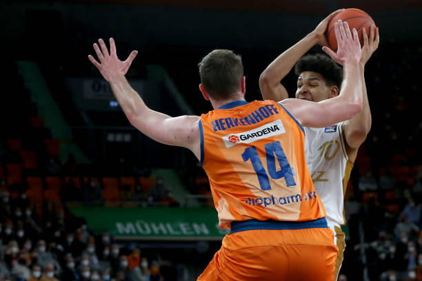 泳史册留下 泳史册留下