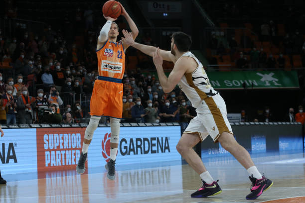 21年接掌 21年接掌